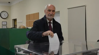 Exit poll: PiS wygrało z KO, jednak traci władzę?