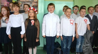 Odśpiewali hymn dla Niepodległej