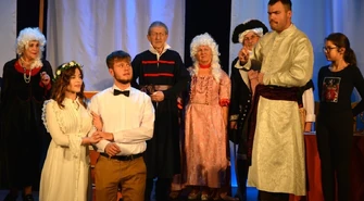 Piotrkowianie zaprezentowali "Zemstę" na deskach MOK-u