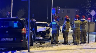 Wypadek na skrzyżowaniu Sikorskiego i Concordii (ZDJĘCIA)