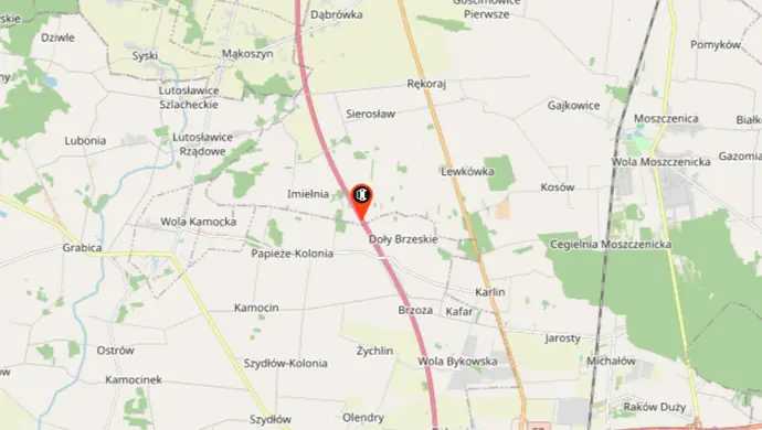 Wciąż niebezpiecznie na A1. Osobówka wjechała w bariery