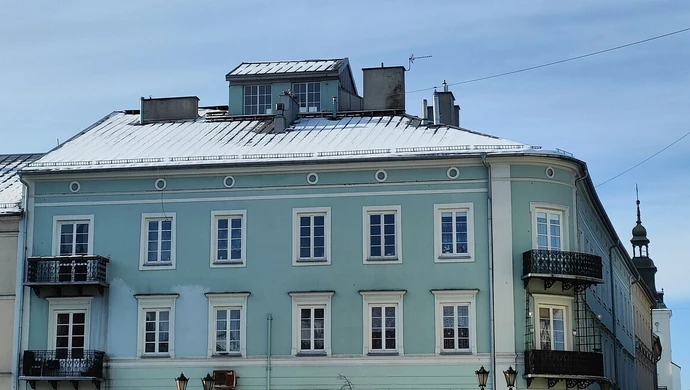 Domek? Gołębnik? Pokoik dla dzieci? Okazuje się, że coś zupełnie innego....