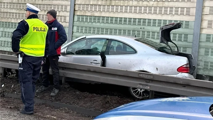 Swój rajd zakończył między barierami. Teraz znajdzie się za kratami