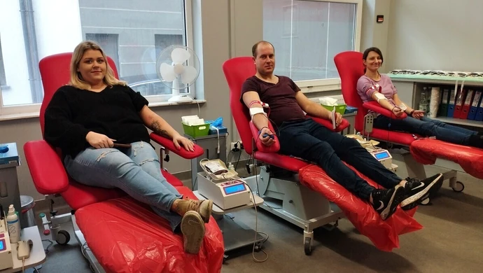 Oddali część siebie potrzebującym