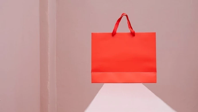 Mało znany sposób na marketing, czyli jak producent toreb papierowych podniesie sprzedaż w Twoim sklepie?