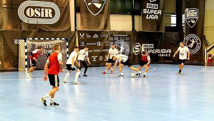 Wicelider nokautuje mistrza