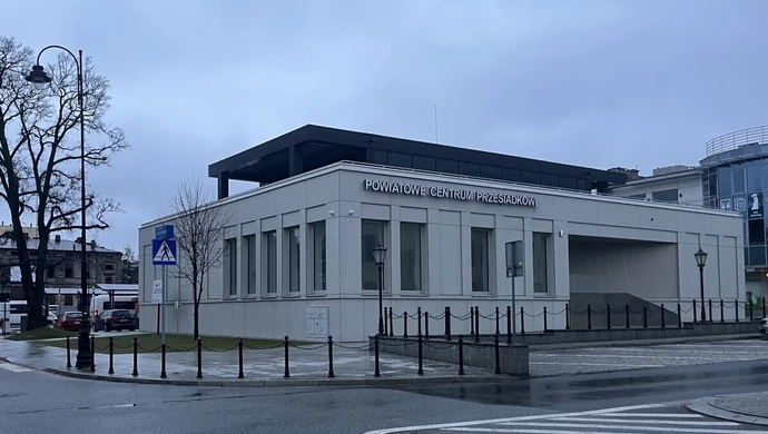 Budynek PCP czeka na pasażerów. W poniedziałek oficjalne otwarcie
