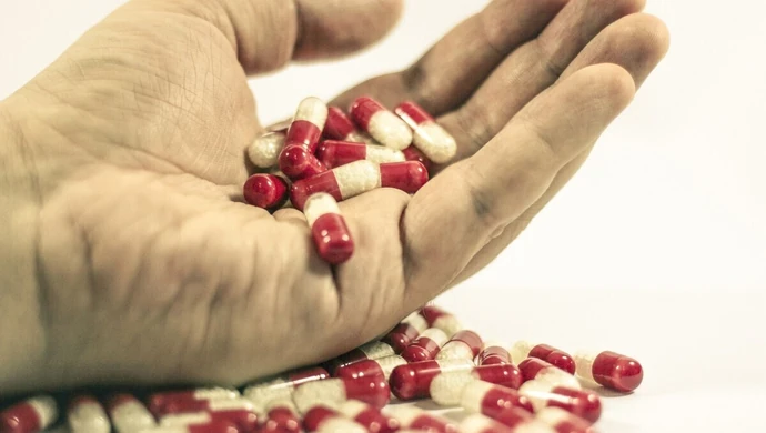 Uzależnienie od leków &#8211; wywiad z doktorem Sławomirem Wolniakiem