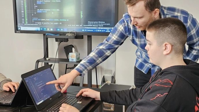 Kodują z Gigantami i uczą się programowania