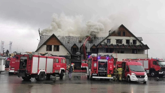 Pożar karczmy w Tuszynie. 30 zastępów straży pożarnej w akcji