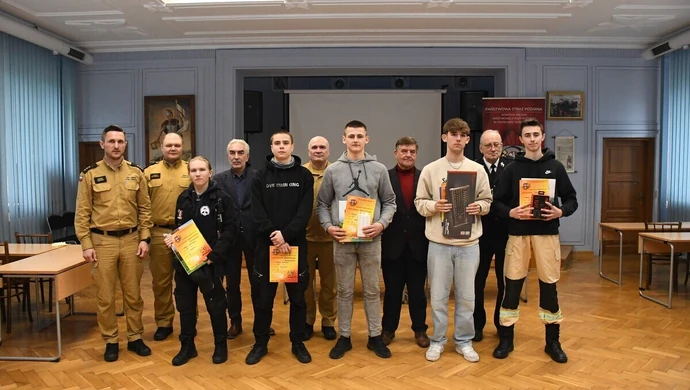 Młodzież zapobiega pożarom