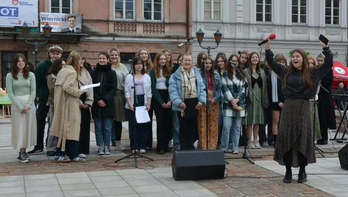 Świętowali finał na piotrkowskim rynku