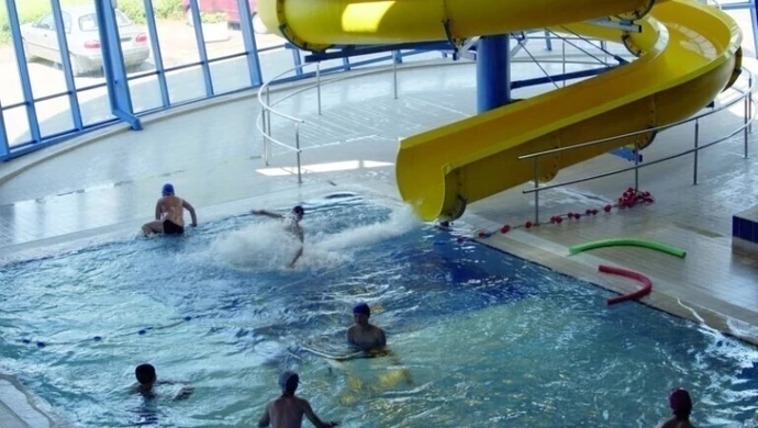 Dlaczego tak śmierdzi? Nietypowy problem na basenie