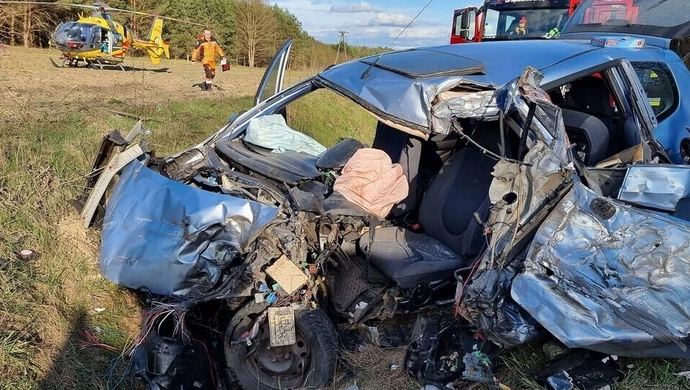 Śmiertelny wypadek na DK 74 pomiędzy Sulejowem a Jaksonkiem (ZDJĘCIA)