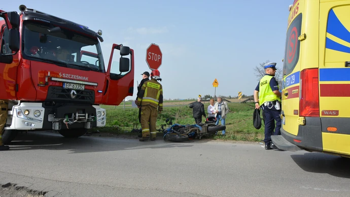Wypadek z udziałem samochodu i motocykla na Krakowskim Przedmieściu [Zdjęcia]