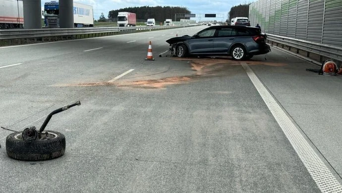 Kolizja na autostradzie A1. Kierowca był nietrzeźwy