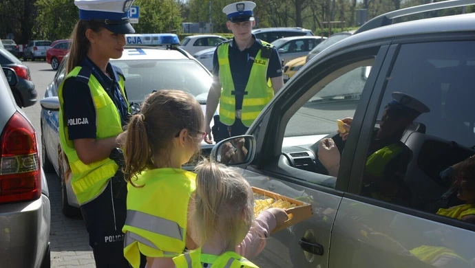 Jabłko, czy cytryna? Niecodzienna akcja policji