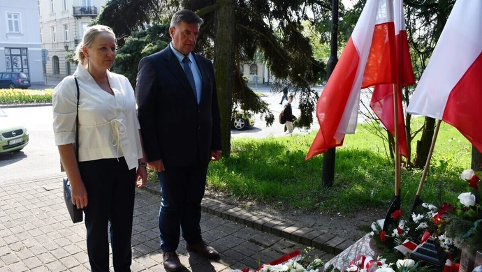 13 Kwietnia - Dzień Pamięci Ofiar Zbrodni Katyńskiej