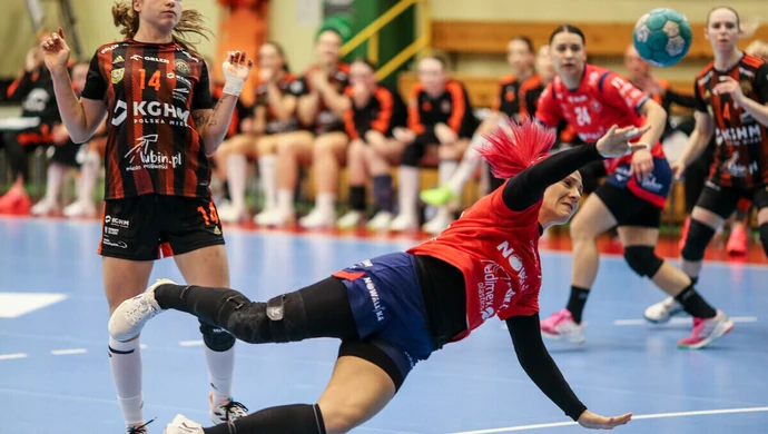 Piotrcovia postawiła się mistrzyniom