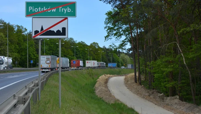 Powstaje ścieżka rowerowa między Piotrkowem a Przygłowem. Kiedy będzie gotowa?