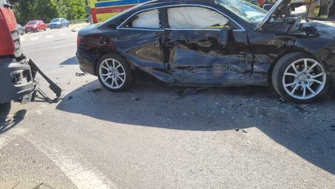 Zderzenie trzech samochodów w Przygłowie