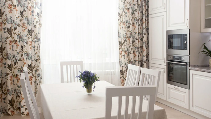 Jak sprawić, aby w salonie zawitały wiosna i lato?