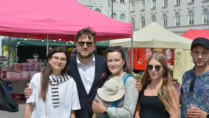 Tłumy mieszkańców na Jarmarku Trybunalskim z okazji Dni Miasta 2024. Sprawdź program koncertów