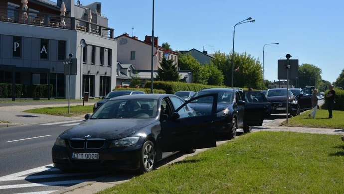 Kolizja trzech samochodów w al. Piłsudskiego