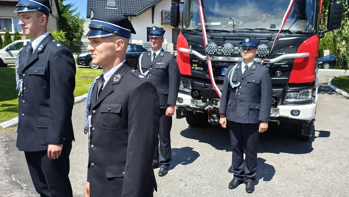 Nowy wóz strażacki dla OSP w Bujnach