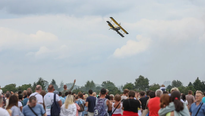 Fly Fest 2024: Dwa dni pełne emocji i lotniczych atrakcji w Piotrkowie Trybunalskim