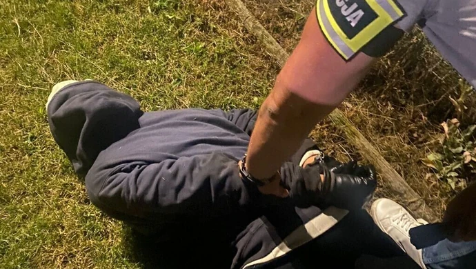 Policjanci zatrzymali włamywacza na gorącym uczynku