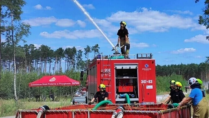 Palił się las w okolicach Przygłowa. W akcji uczestniczyło 18 jednostek straży