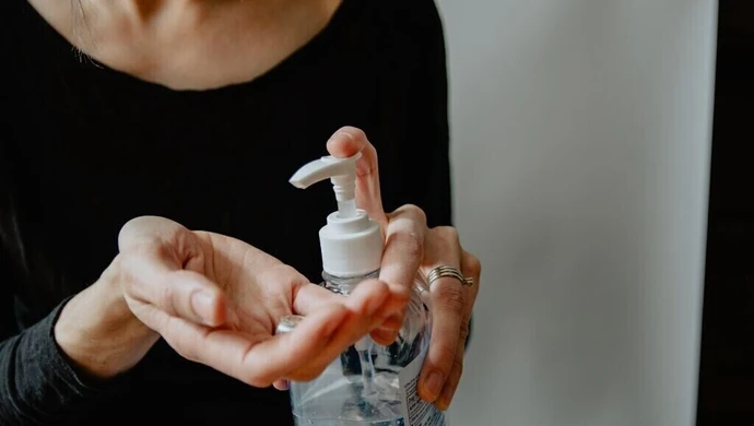 Jakie środki dezynfekujące są najlepsze do placówek medycznych?