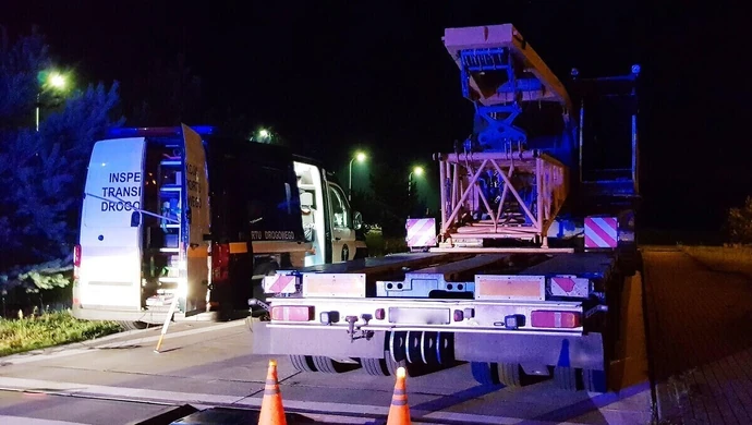 Przeładowane ciężarówki bez zezwoleń zatrzymane przez ITD