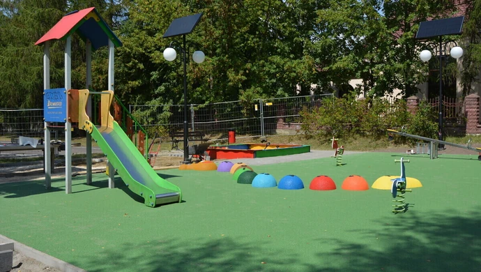 Plac zabaw na osiedlu Wierzeje już prawie skończony