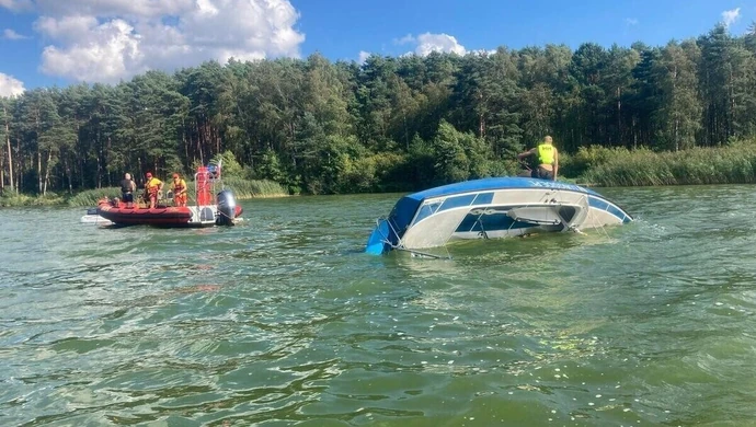 Kolejne łodzie wywróciły się na Zalewie Sulejowskim