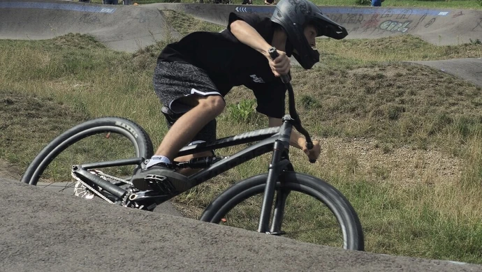 Grawitacyjnie na rowerach w Piotrkowie