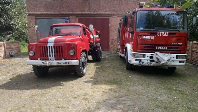 Strażacy z Trzepnicy przekazali wóz bojowy Ukraińcom