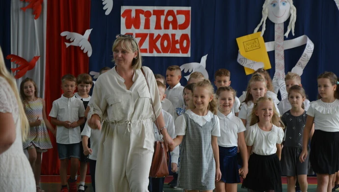 Rozpoczęcie roku szkolnego w Szkole Podstawowej nr 10 im. Mikołaja Reja