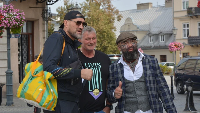 Marcin Różalski i Mariusz Wach spotkali się z fanami na Rynku Trybunalskim