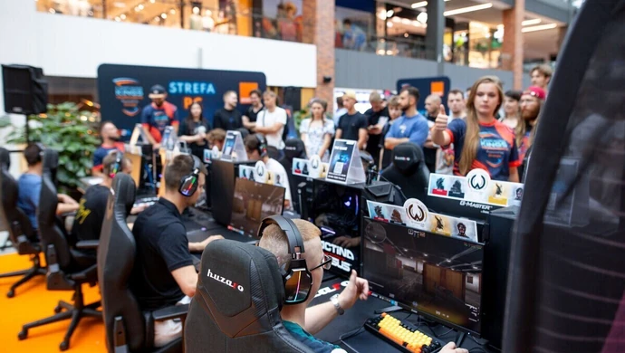 E-SPORT Gaming Kings Tournaments powered by Orange w Focus Mall w Piotrkowie! Zapraszamy graczy Counter-Strike 2!