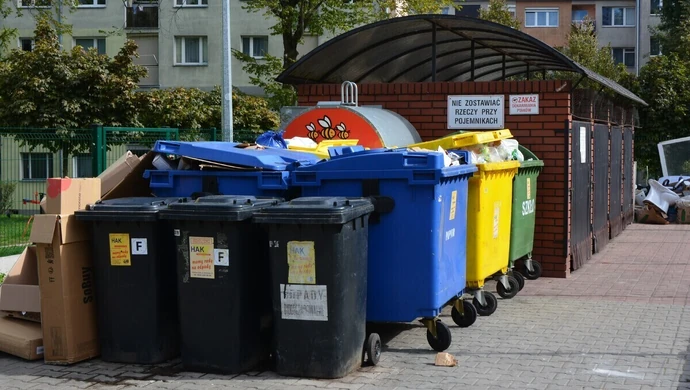 Co z odbiorem śmieci po pożarze sortowni w Piotrkowie?