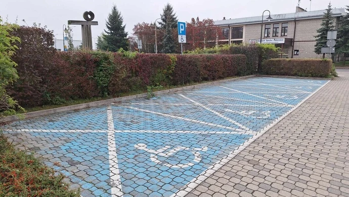 Brakuje kart  parkingowych dla niepełnosprawnych