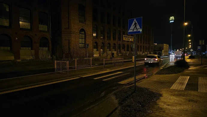 Przejścia dla pieszych słabo oświetlone. Radny chce poprawy bezpieczeństwa