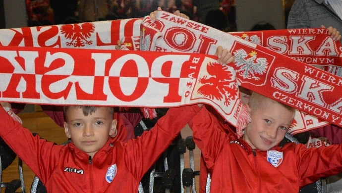 Młodzi piłkarze z sulejowskiego Skalnika zobaczą mecz Polska-Portugalia