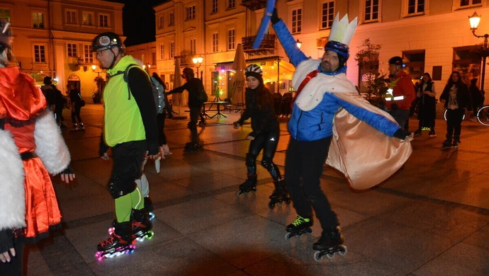 Grupa Nightskating przejechała ulicami Piotrkowa