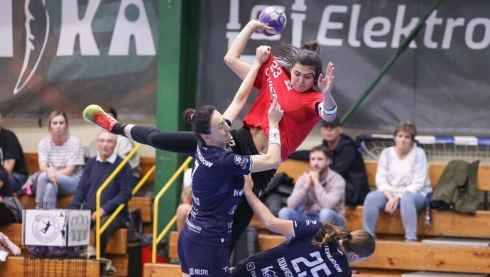 Pierwsza wygrana piłkarek ręcznych Piotrcovii