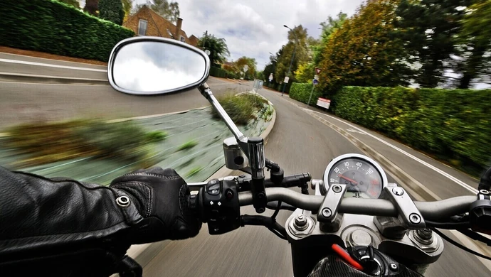 Podgrzewane manetki motocyklowe - komfort dla dłoni podczas jazdy jednośladem