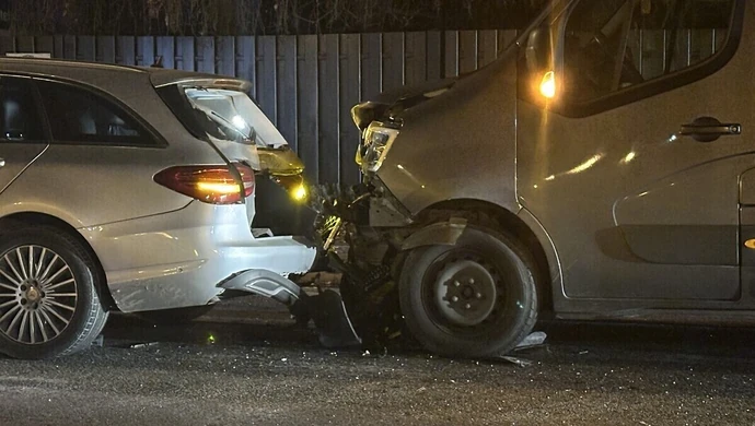 Zderzenie trzech samochodów na Łódzkiej