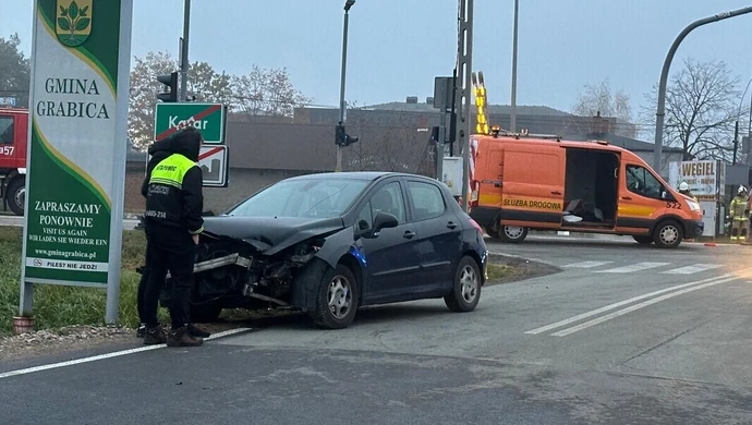 Zderzenie dwóch samochodów na DK12 w miejscowości Kafar